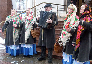 Ярким и запоминающимся стал народный блок с исконно белорусскими традициями и песнями в исполнении ансамбля песни "Щебетухи"