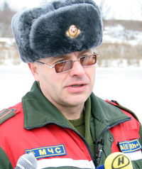 Заместитель начальника городского отдела по чрезвычайным ситуациям С.Жуков. Фото из архива, март 2010г.