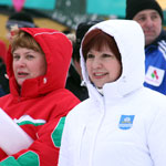 Зима пришла – зиме лыжню! Так, в песенном духе, можно перефразировать обращение мэра Новополоцка Натальи Кочановой к участникам спортивно-оздоровительного праздника, прошедшего в парке культуры