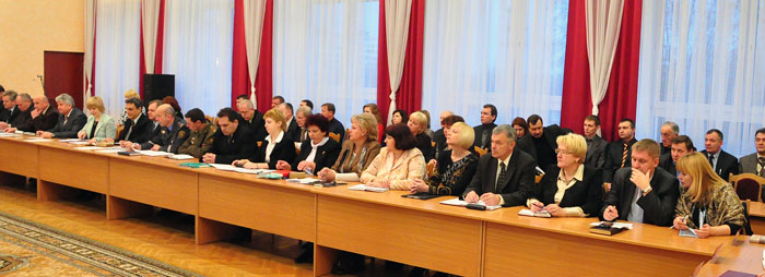 26 декабря состоялась 17-я очередная сессия городского Совета депутатов, на которой был заслушан отчет горисполкома о выполнении основных параметров социально-экономического развития Новополоцка в 2011 году и прогнозных показателях на предстоящий период, а также утвержден бюджет города на 2012 год