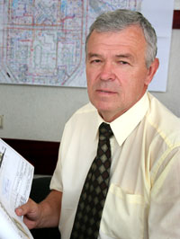 Начальник отдела жилищно-коммунального хозяйства горисполкома В.Каминский