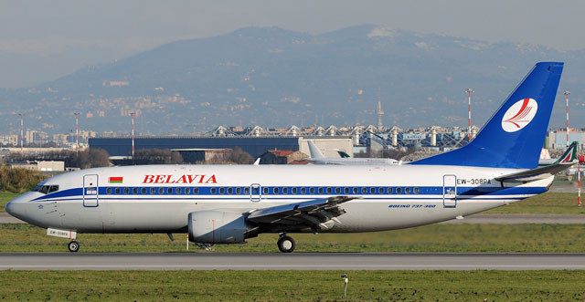 Belavia_Boeing_737-300