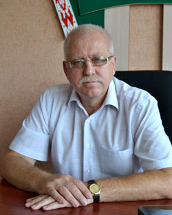 Начальник отдела образования, спорта и туризма Новополоцкого горисполкома Сергей Марченко