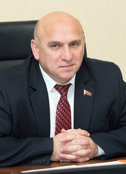 Председатель городского Совета депутатов Вячеслав Дурнов